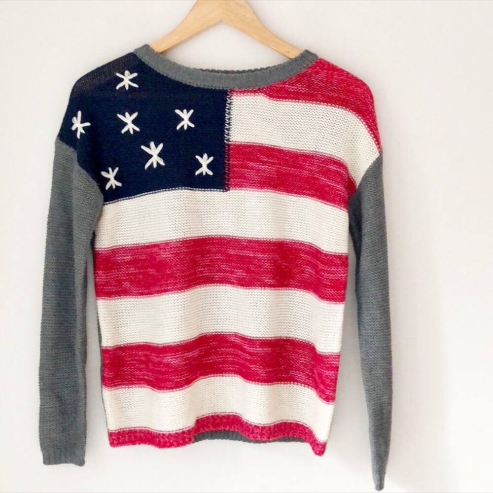 T/O Patriotic Mock American Flag Sweater Long Sleeve Small